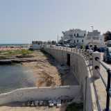 Situata a nord del porticciolo del borgo, � posta sotto il livello stradale: risulta infatti dominata dall�alto dal lungomare di Torre a Mare, che in questo punto prende il nome di via Andrea Buonsante